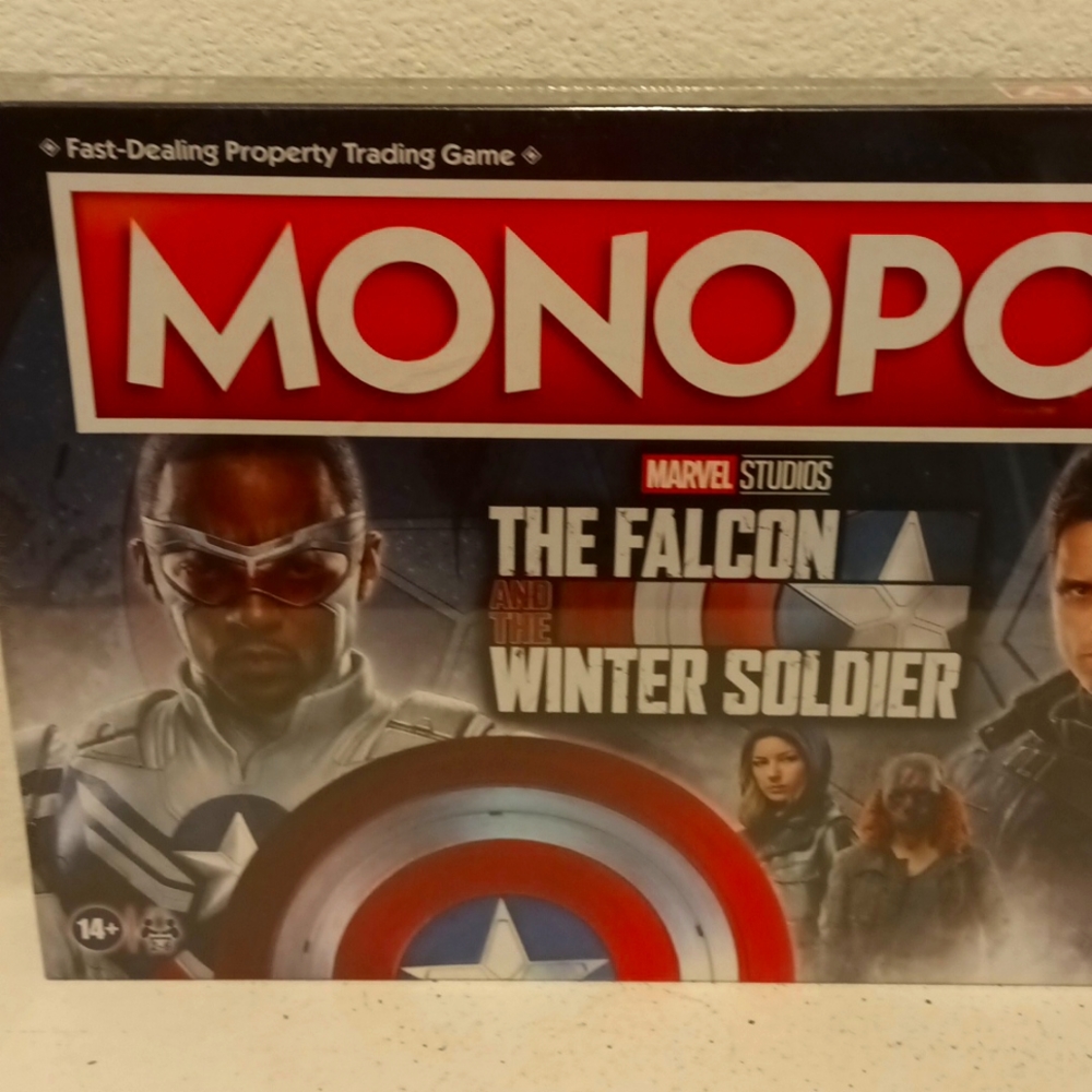 Hasbro monopoly marvel the falcon & winter soldier